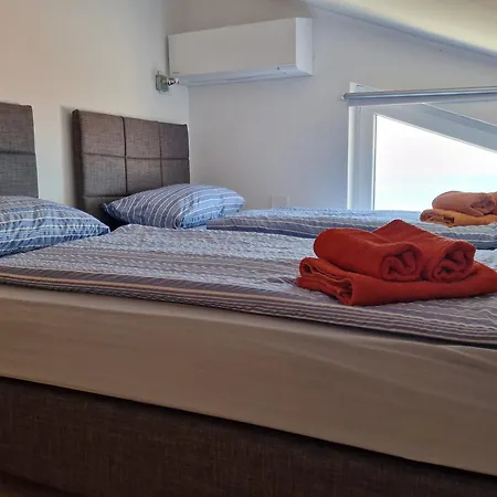 Del Golfo Apartment *