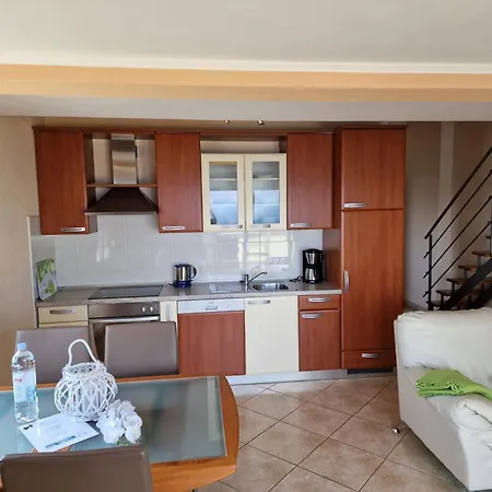 Del Golfo Apartment *