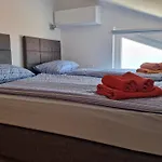 Del Golfo Apartment *