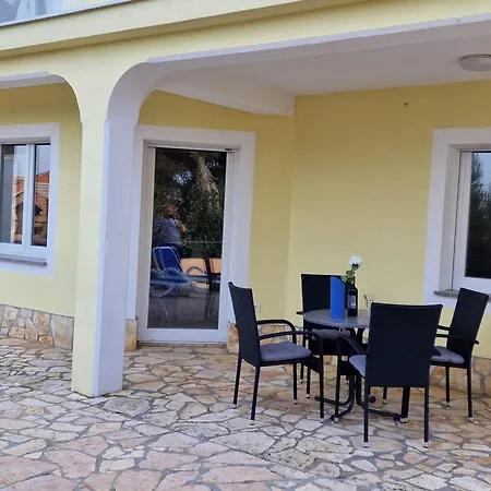 Del Golfo Apartment *