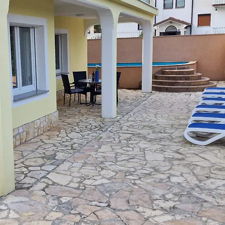 Del Golfo Apartment *